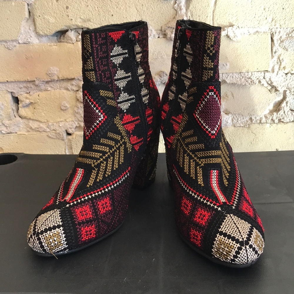 NWT Rampage ankle boots